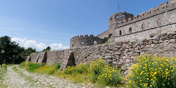 Το κάστρο της Μυτιλήνης στο νησί της Λέσβου.