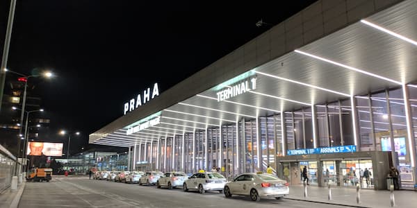 Αεροδρόμιο της Πράγας Τερματικός 1 - Αίθουσα αφίξεων.